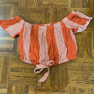 Off the shoulder croptop